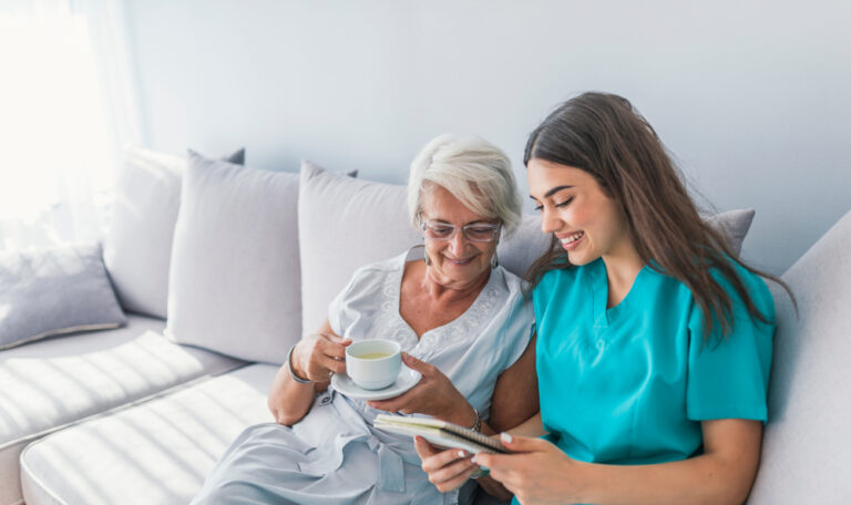 Yaşlılarda Kronik Hastalıkların Önemi ve Huzurevinin Rolleri